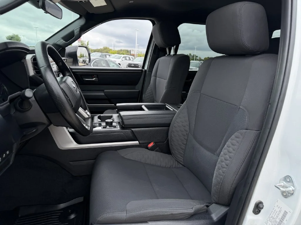 Used 2025 White Toyota SR5 image 25