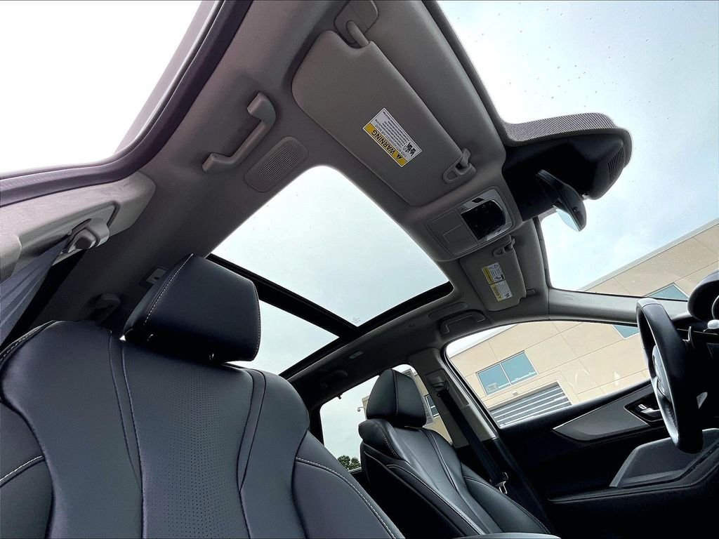 Used 2025 White Acura Technology Package image 23