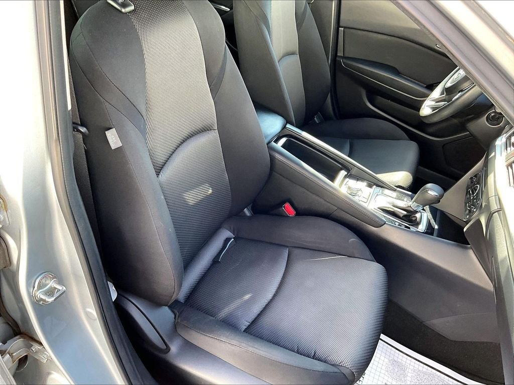 Used 2017 Sonic Silver Metallic Mazda Sport image 11