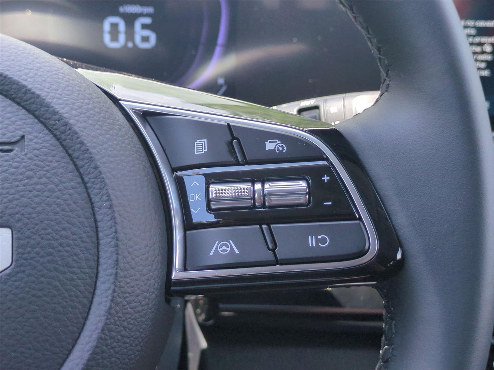 New 2026 Snow White Pearl Kia S image 21