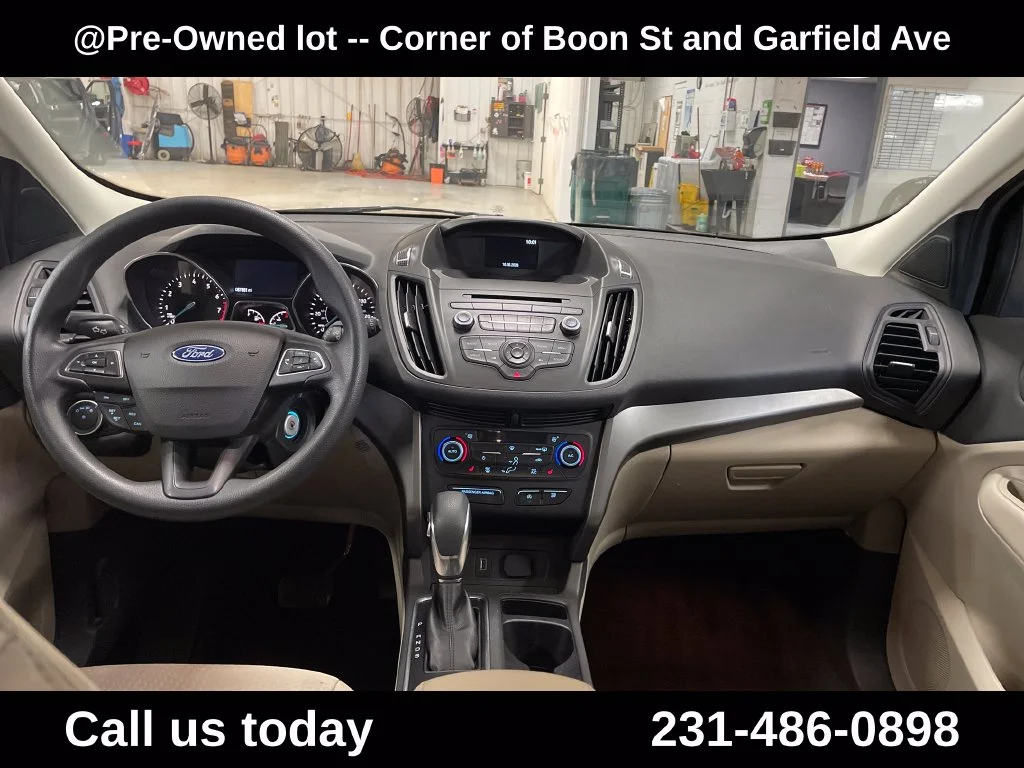 Used 2018 Gold Ford SE image 17
