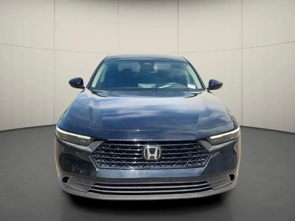 Used 2023 Black Honda LX image 2