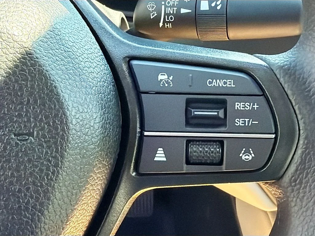 New 2026 Platinum White Pearl Honda LX image 13