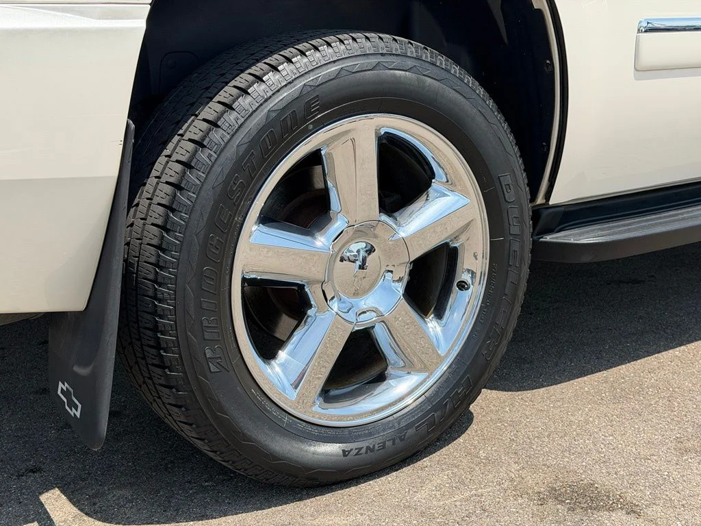 Used 2013 White Chevrolet LTZ image 24