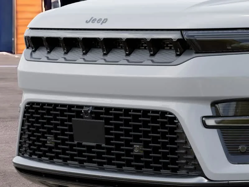 New 2026 Bright White Clear-Coat Exterior Paint Jeep Limited Reserve image 11