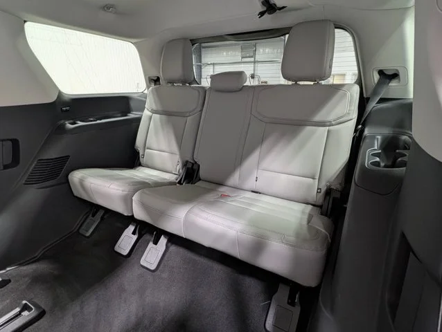 New 2027 Star White Metallic Tri-Coat Ford Active image 49