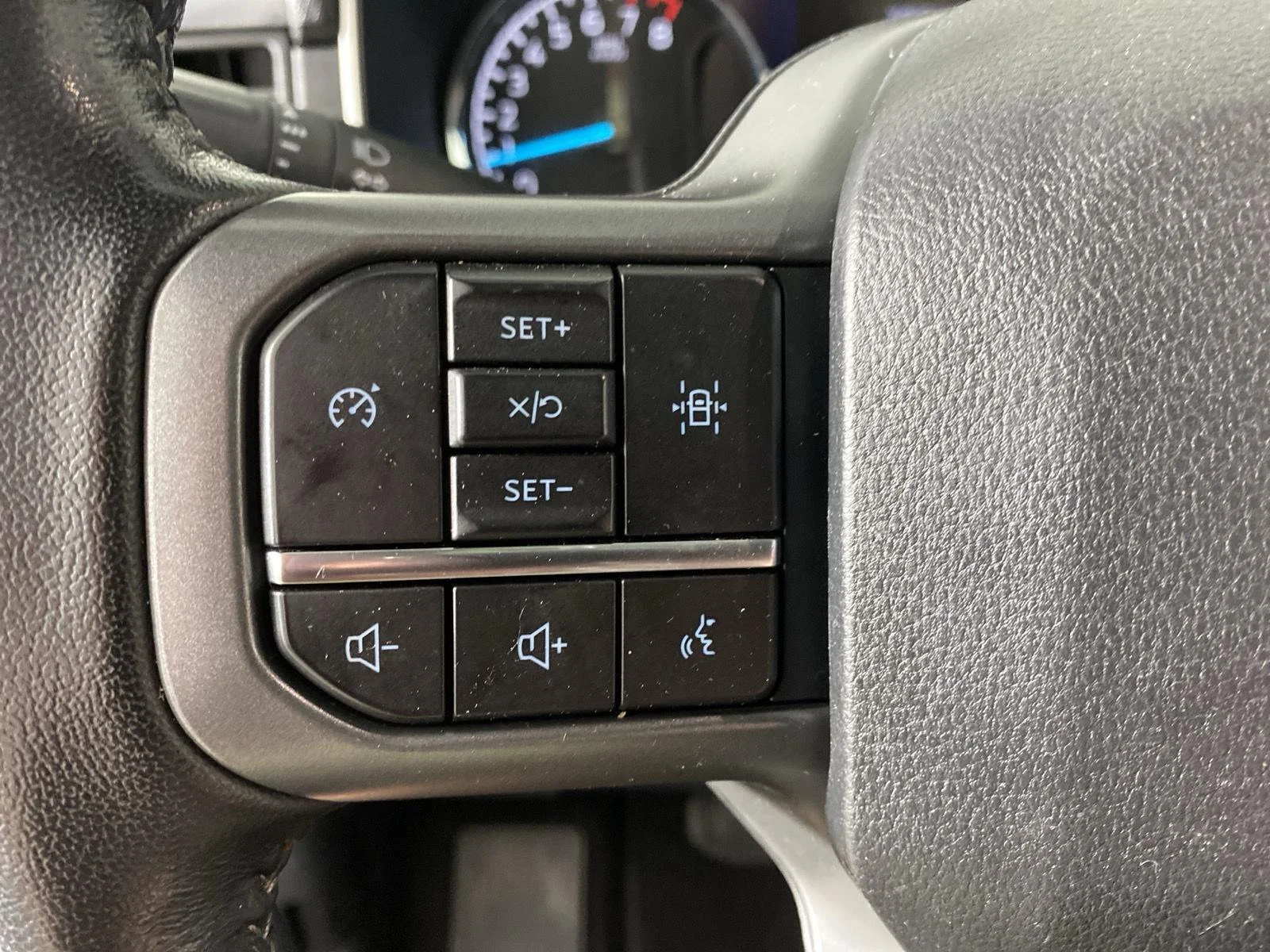 Used 2022 Space White Ford  image 16