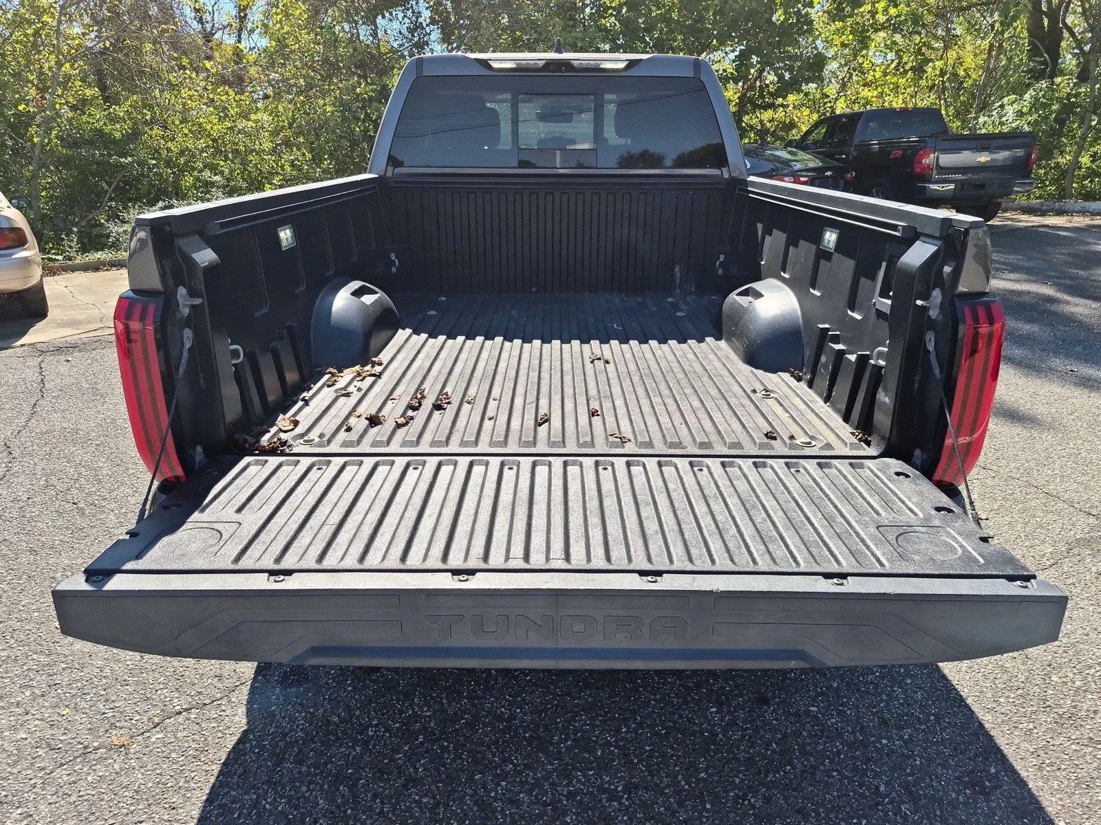 Used 2022  Toyota SR5 image 33