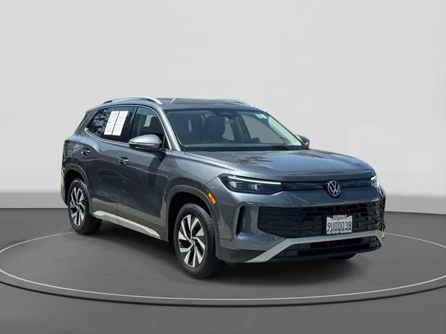 2025 Volkswagen Tiguan 2.0T S's photo