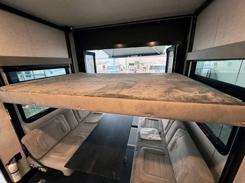 Used 2024 WHITE JAYCO  image 19