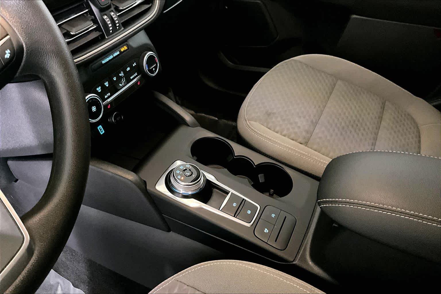 Used 2020 Ingot Silver Metallic Ford SE image 16