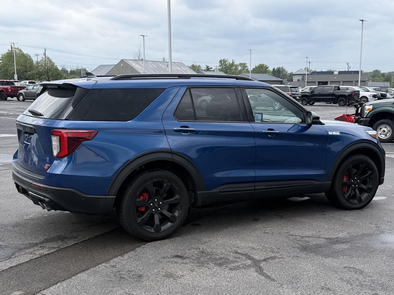 Used 2022 Atlas Blue Ford ST image 4