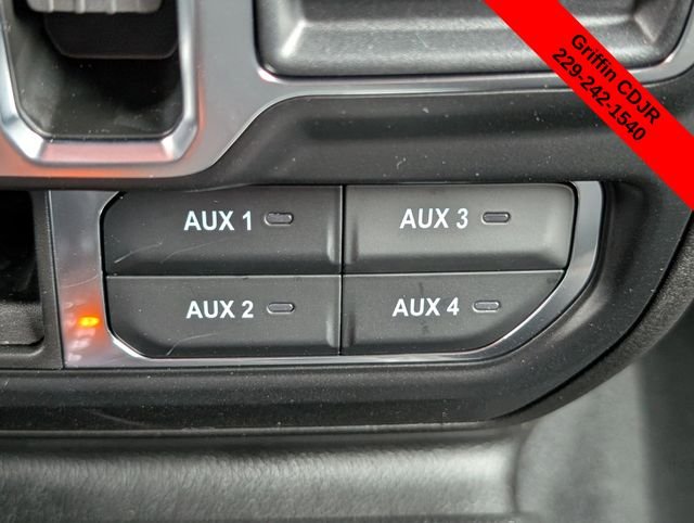 New 2026 Black Clear-Coat Exterior Paint Jeep Sahara image 23
