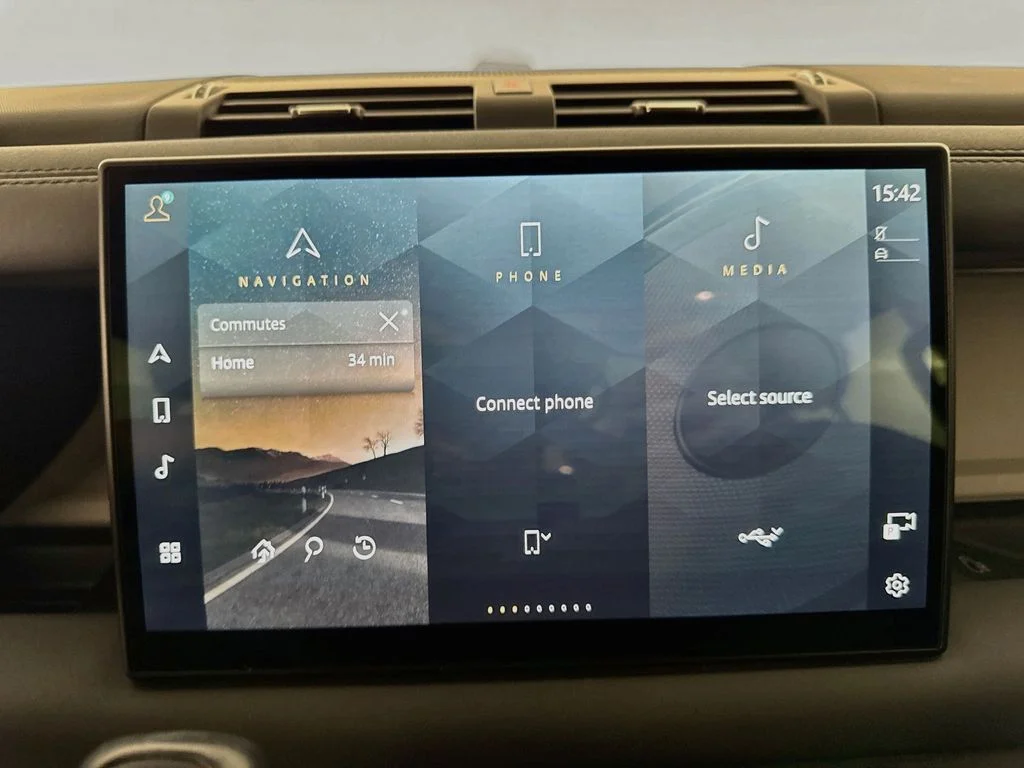 Used 2024 Black Land Rover S image 15