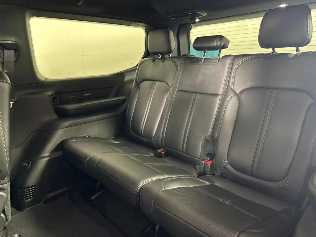 New 2026 Steel Blue Exterior Paint Jeep Limited Reserve image 16