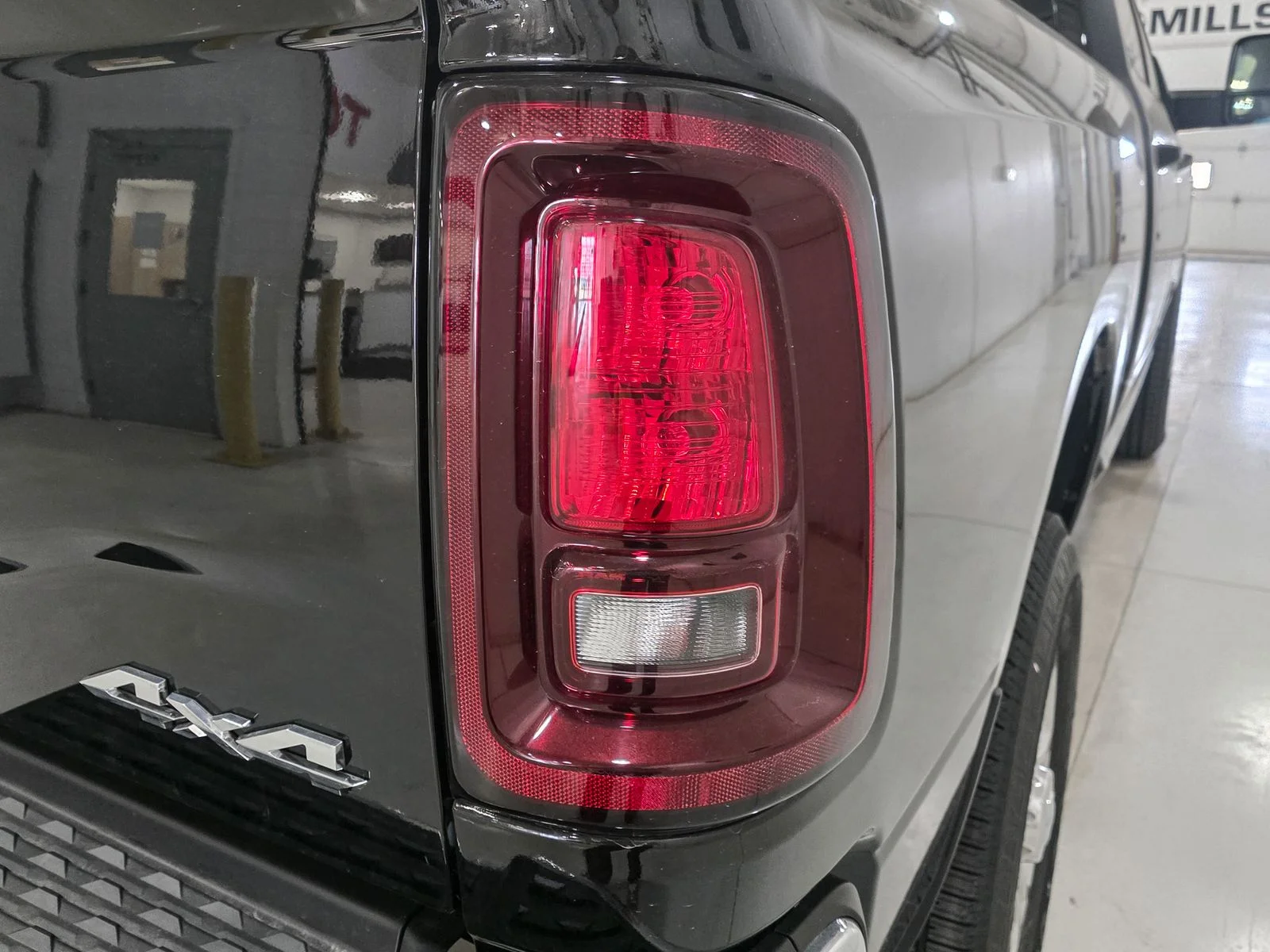 2026 RAM 3500 Big Horn - Photo 15