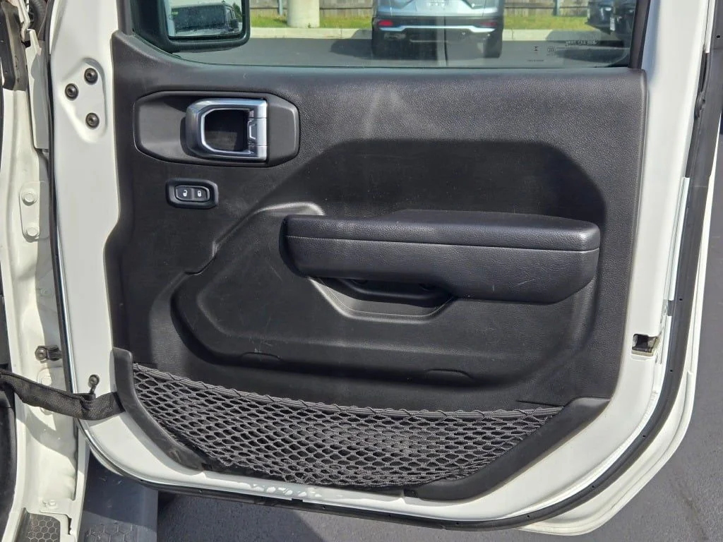 Certified Used 2024 White Jeep Sport S image 4