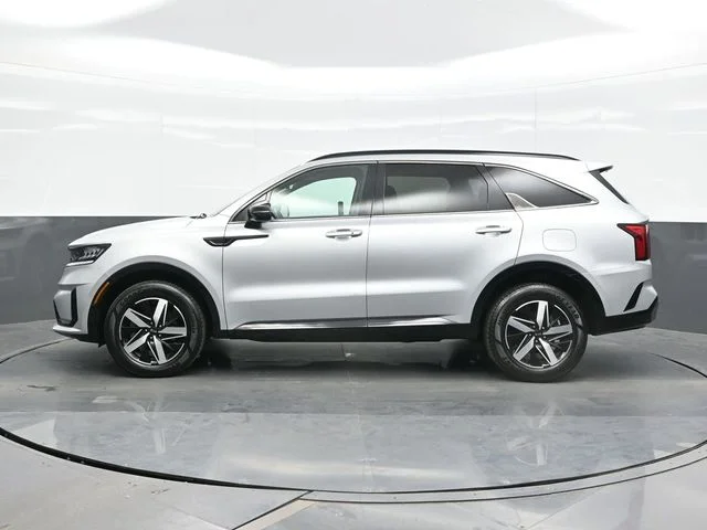 Used 2021 Silver Kia EX image 4