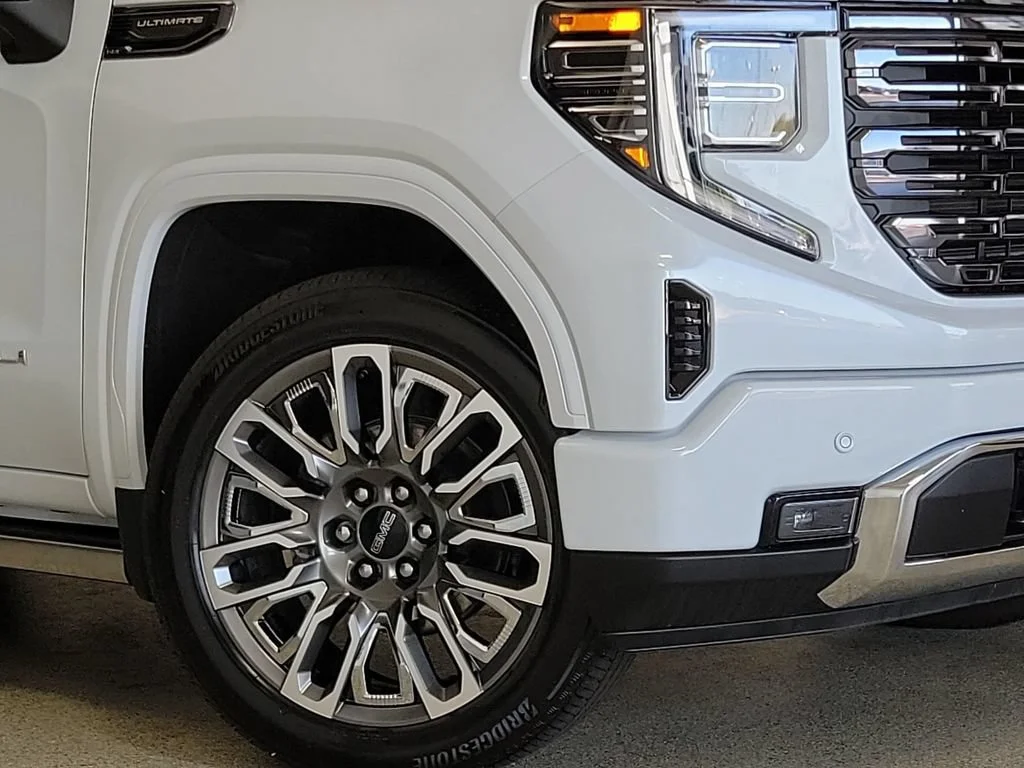 2026 GMC Sierra 1500 Denali Ultimate - Photo 2