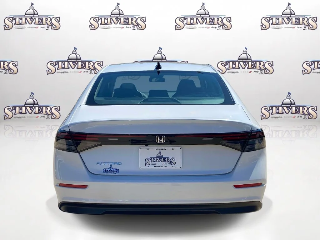 Certified Used 2025 White Honda SE image 7