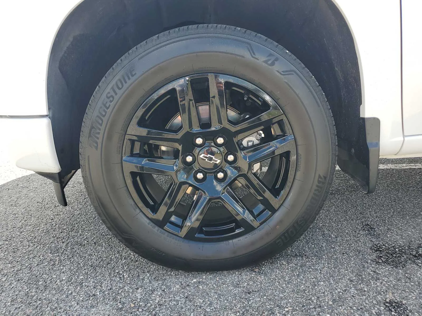 Used 2023 SUMMIT WHITE Chevrolet Custom image 13