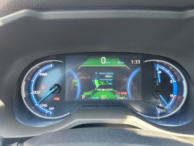 Used 2025 White Toyota LE image 20