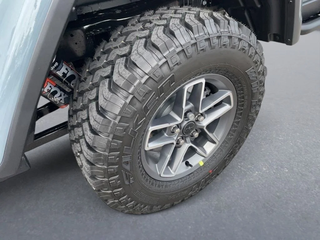 New 2026 Anvil Clear-Coat Exterior Paint Jeep Mojave X image 10