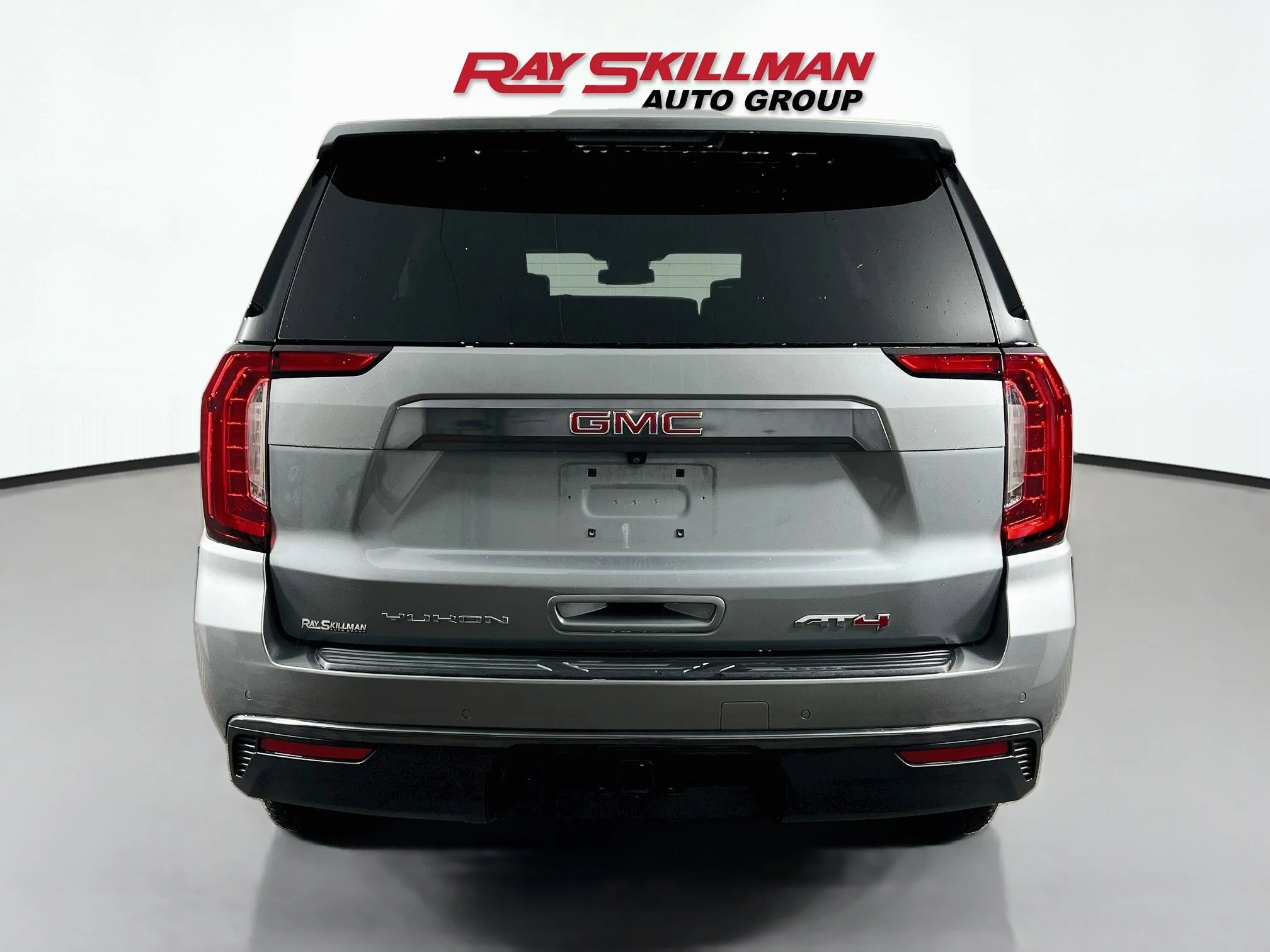 Used 2023 Sterling Metallic GMC AT4 image 6