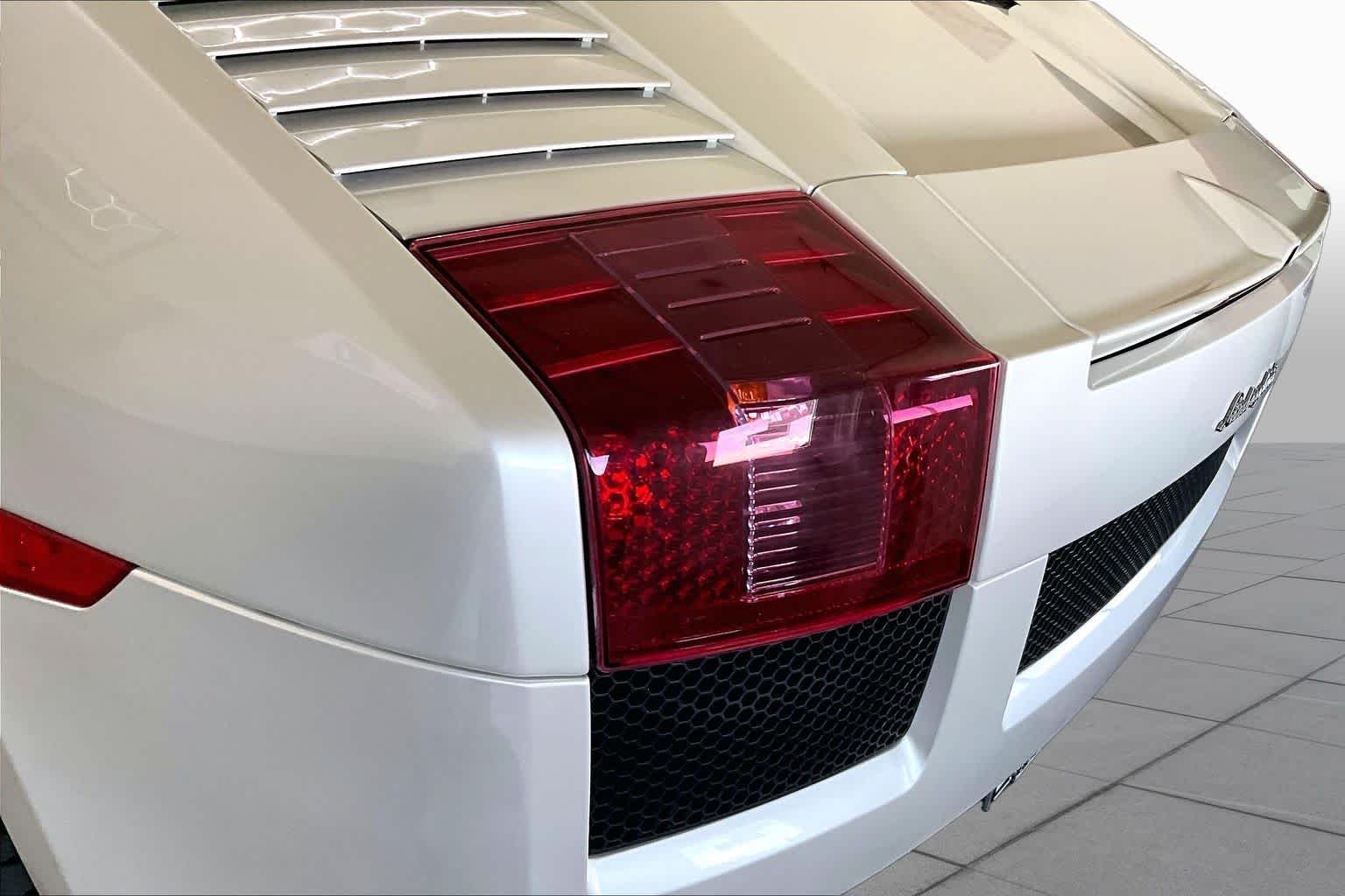 Used 2008 Bianco Monocerus Lamborghini  image 24