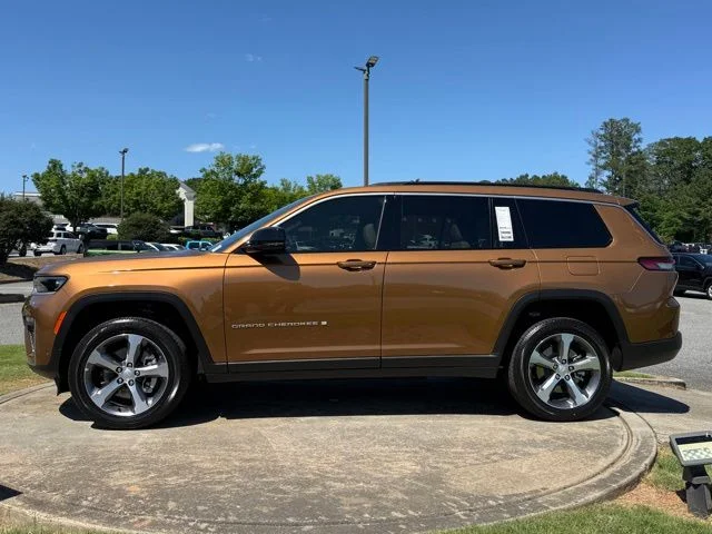 New 2026 Copper Shino Metallic Clear-Coat Exterior Paint Jeep Limited image 4
