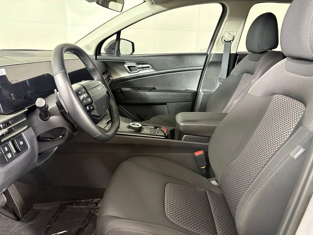 New 2027 Wolf Gray Kia S image 21