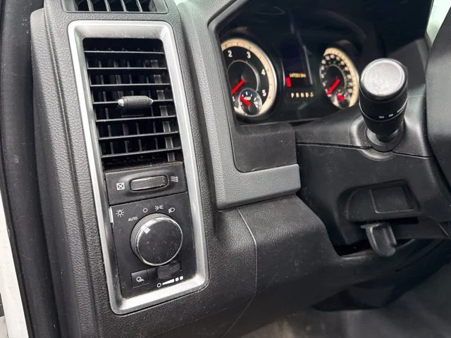 Used 2017 White Ram SLT image 10