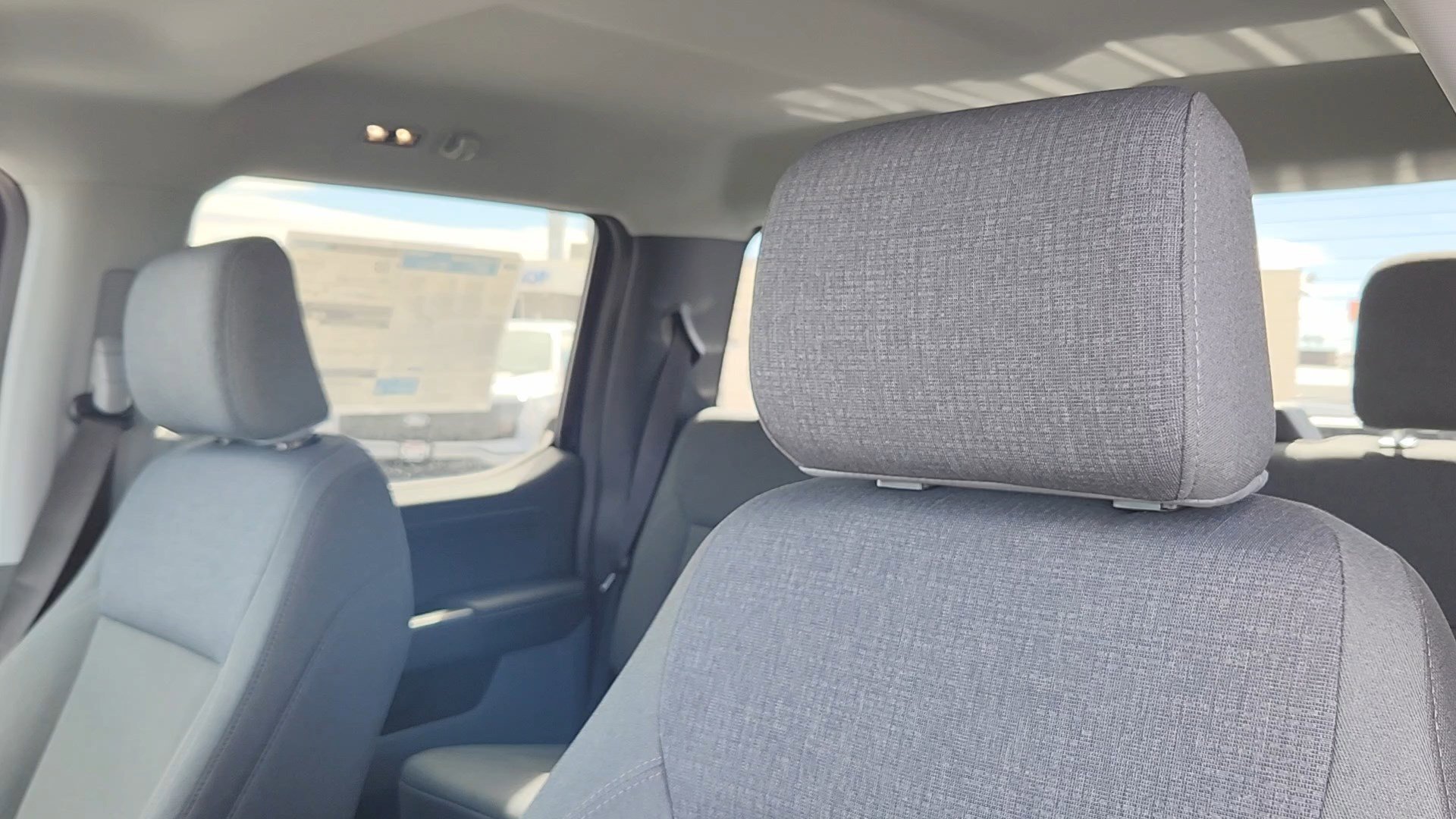 2025 Ford F-150 Lightning XLT - Photo 9