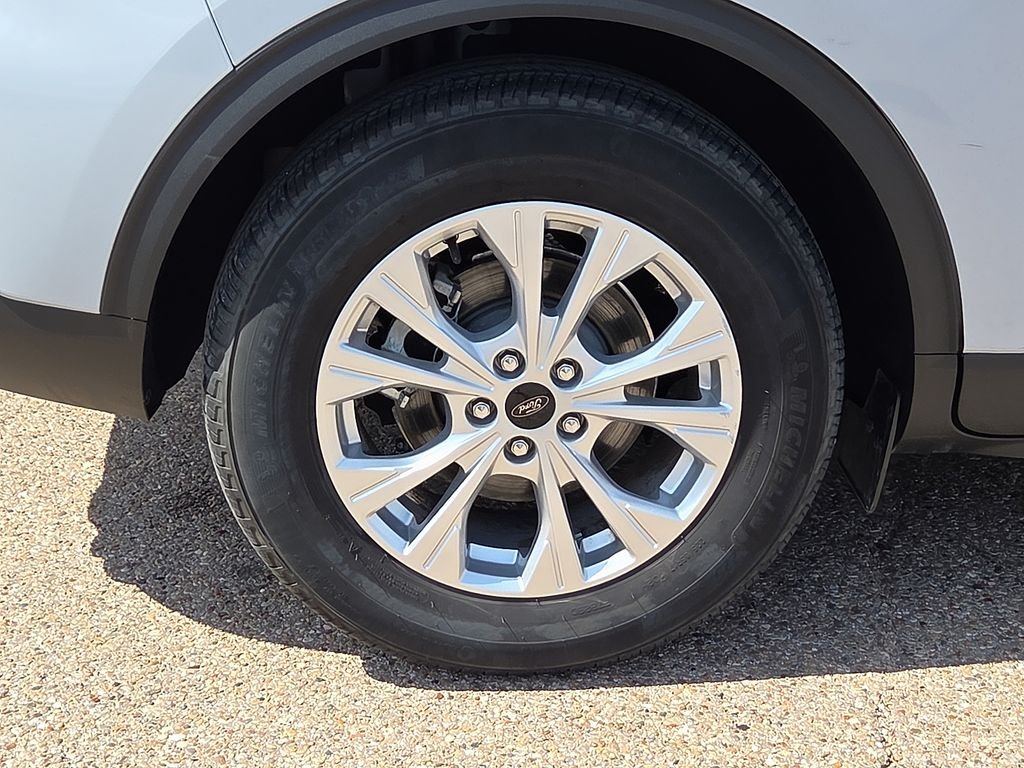 Used 2025 Silver Ford Active image 13