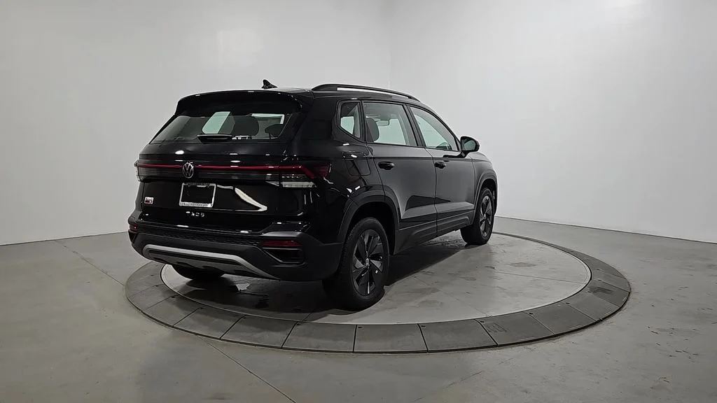 New 2026 Black Volkswagen 1.5T S image 5