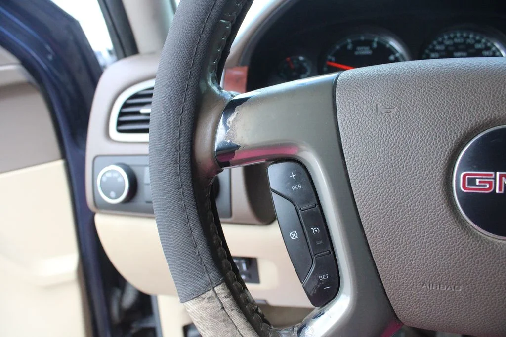 Used 2009 Blue GMC SLT image 10