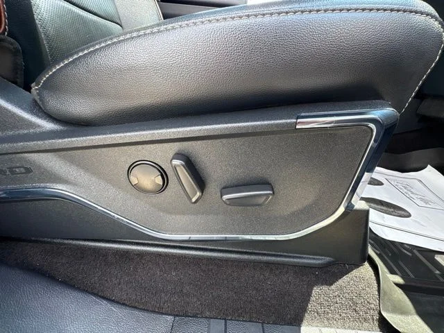 Used 2022 Agate Black Metallic Ford Lariat image 22