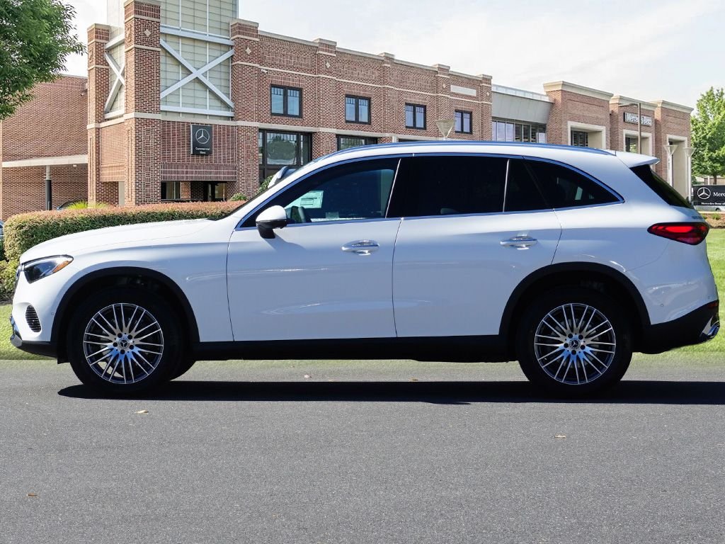 Used 2026 Polar White Mercedes-Benz GLC 300 image 7