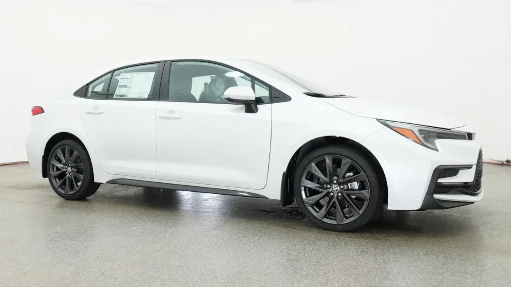 New 2026 Wind Chill Pearl Toyota SE image 11