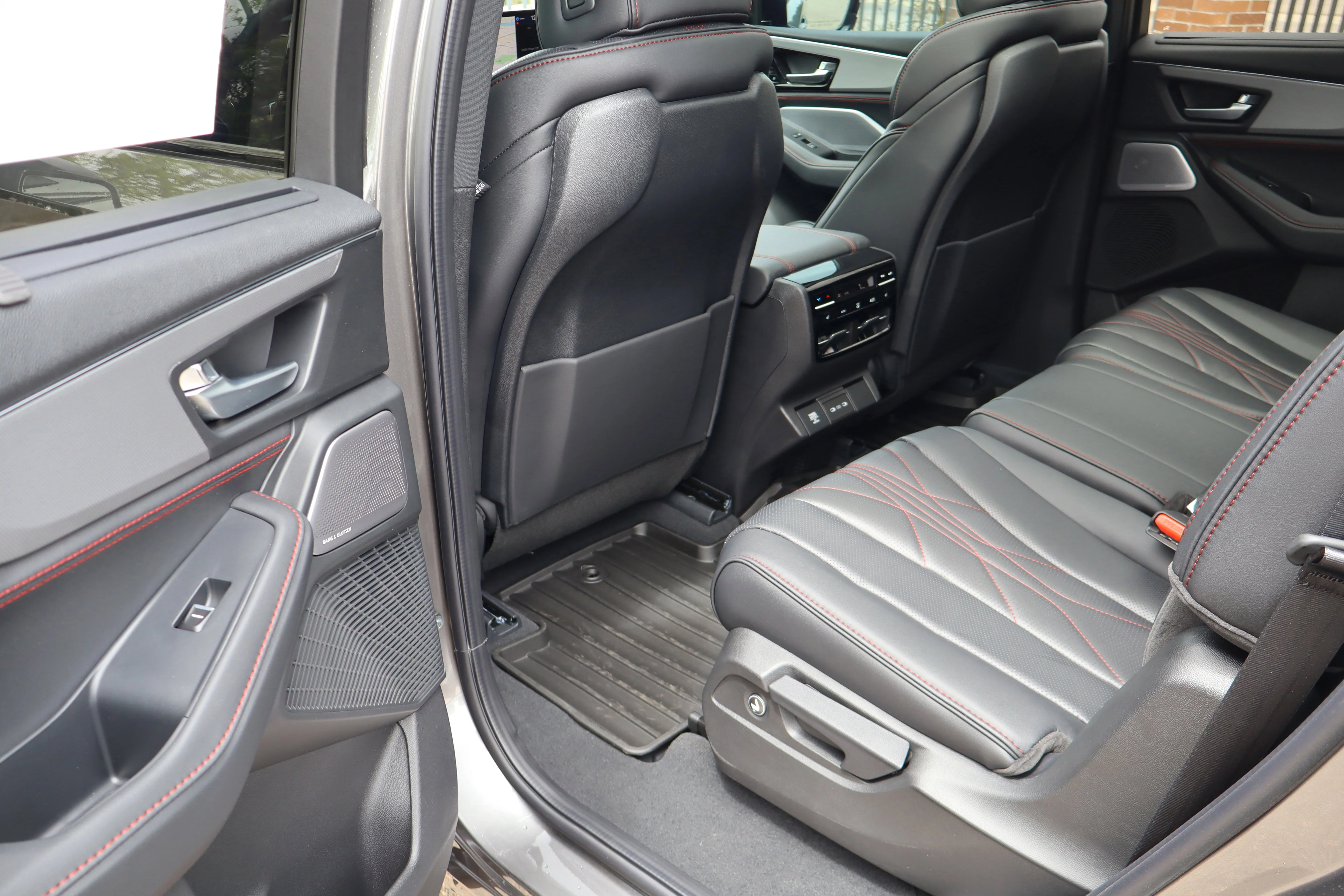 New 2026 Liquid Carbon Metallic Acura w/A-Spec Advance Package image 27