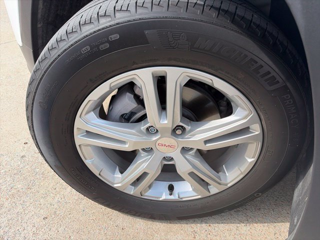 Used 2020 Summit White GMC SLE image 8