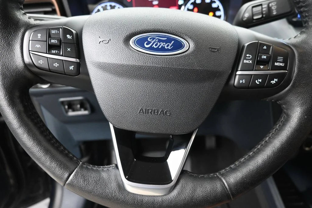 Used 2022 Blue Ford Lariat image 17
