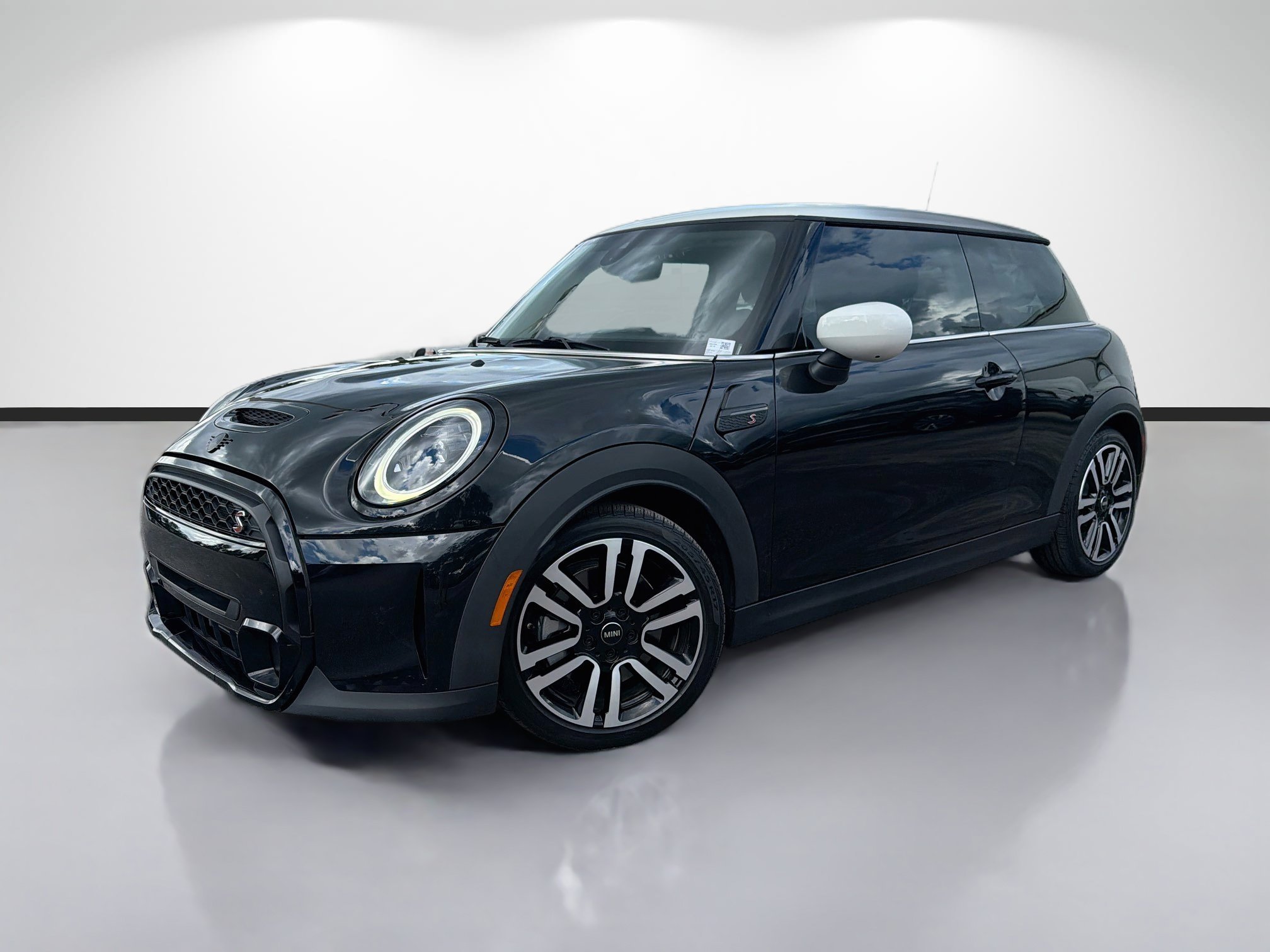 2023 MINI 3 Door
