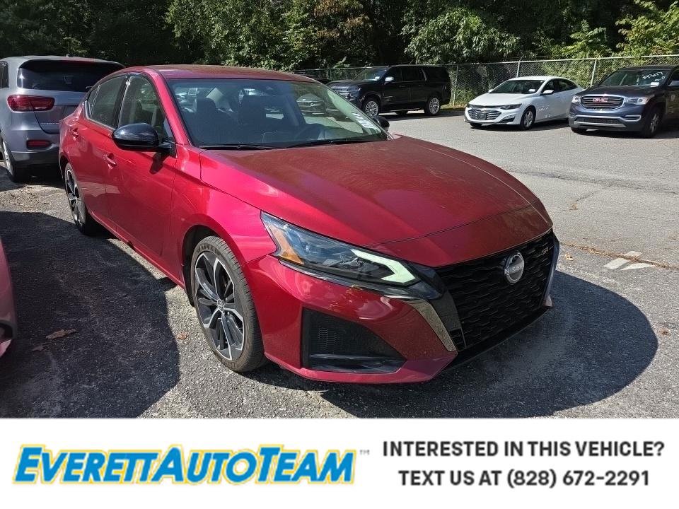 Used 2023 Red Nissan 2.5 SR image 1