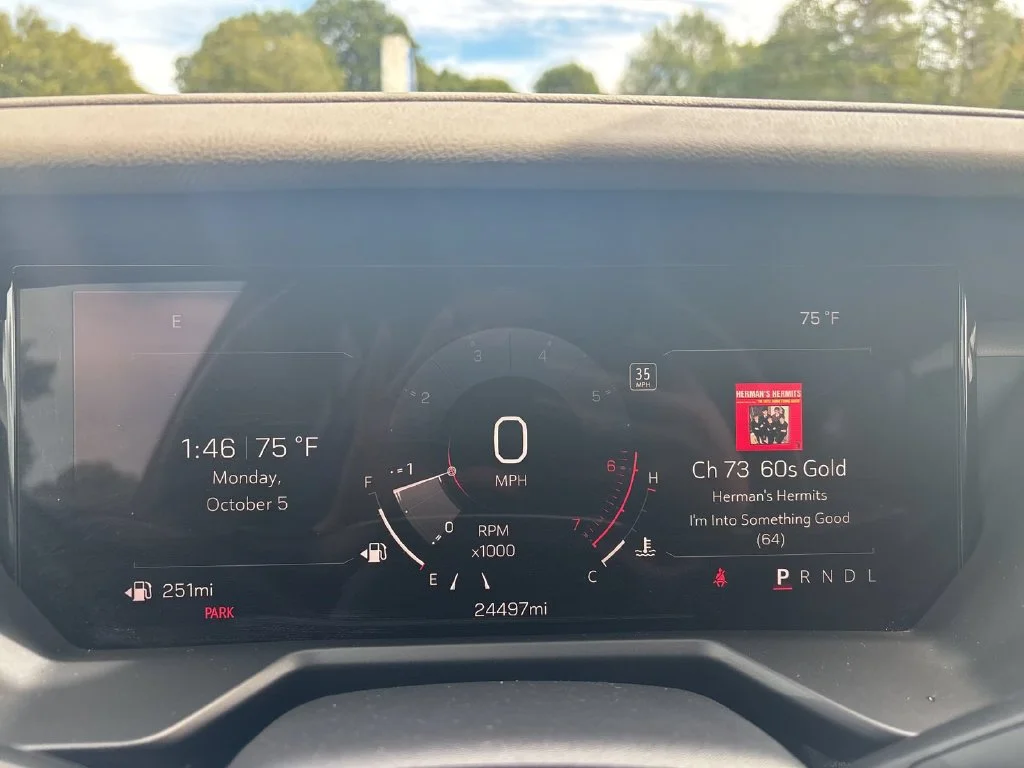 Used 2026 White GMC Elevation image 9