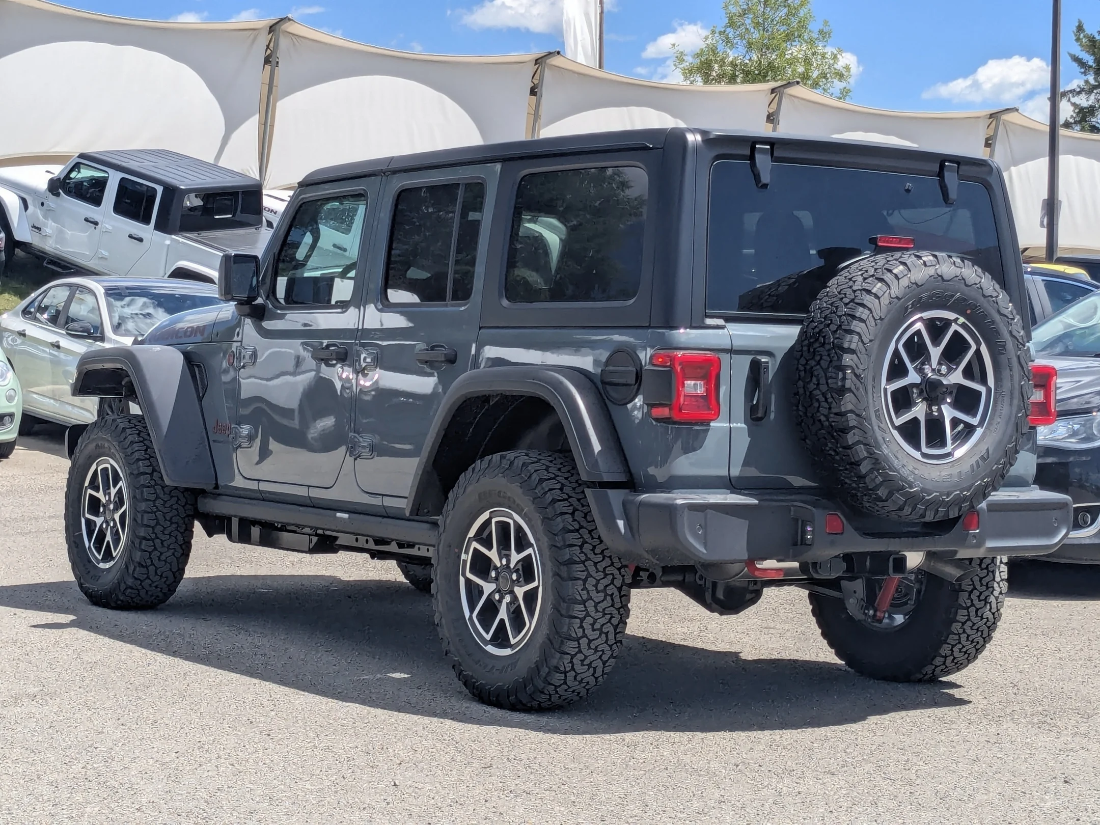 New 2026 Dark blue Jeep Rubicon - - 4x4 - 8-Spd Auto - Nappa Leather Seats - Black Freedom Top - Convenience Grp & More! image 7