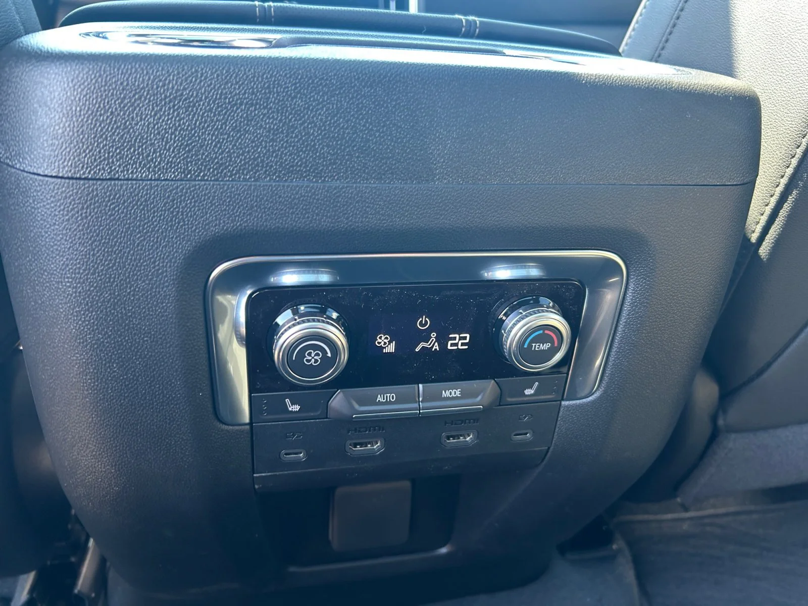 New 2026 Sterling Metallic GMC Elevation image 22