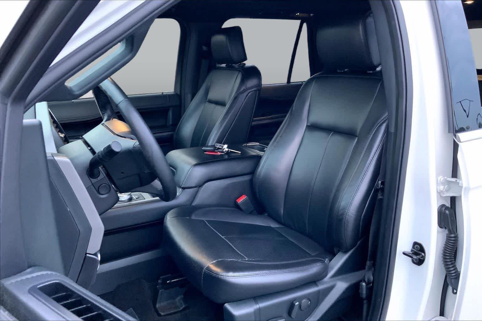 Used 2020 Star White Metallic Tri-Coat Ford XLT image 8