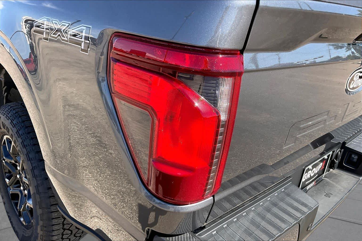 New 2026 Carbonized Gray Metallic Ford XLT image 14