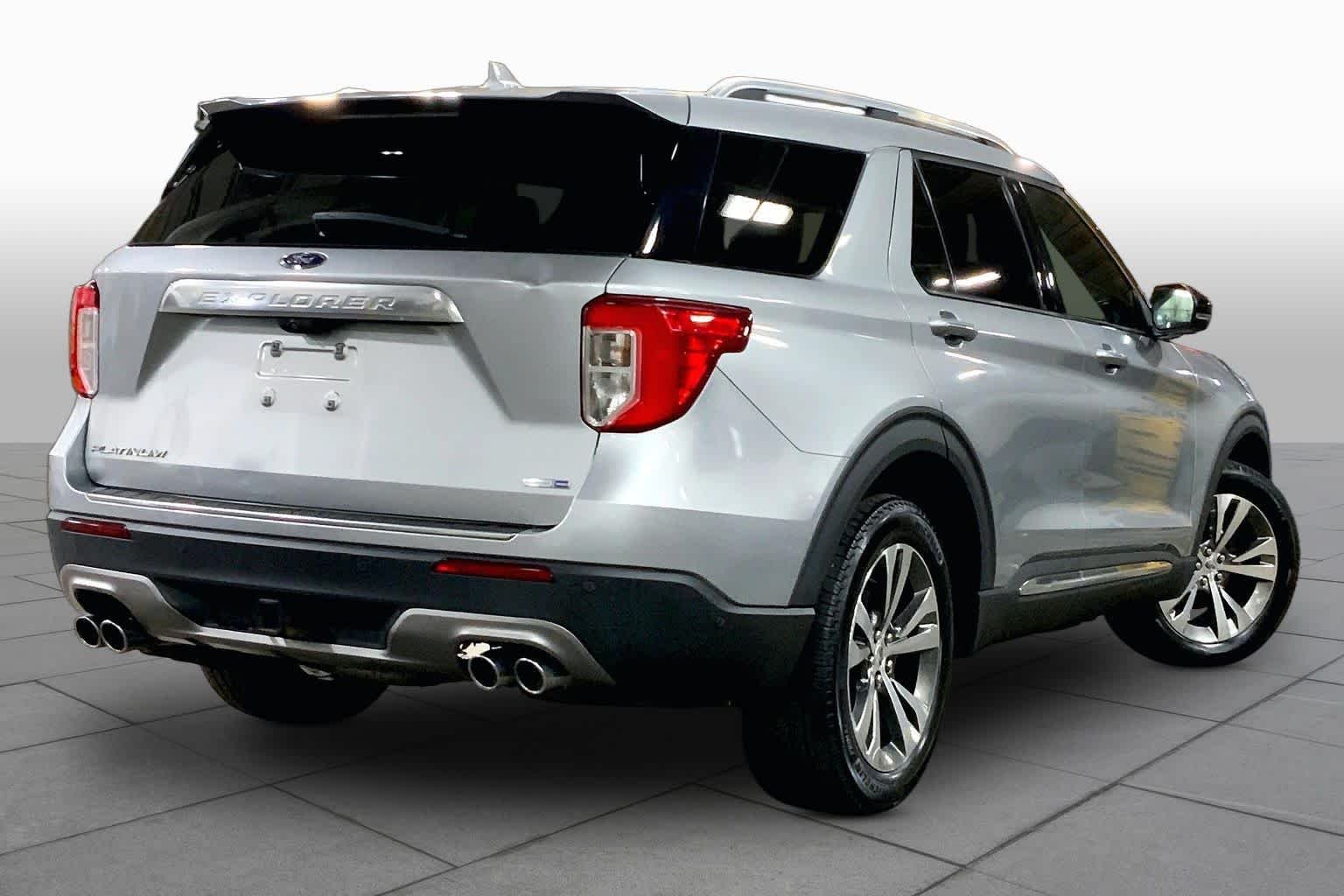 Used 2020 Iconic Silver Metallic Ford Platinum image 13